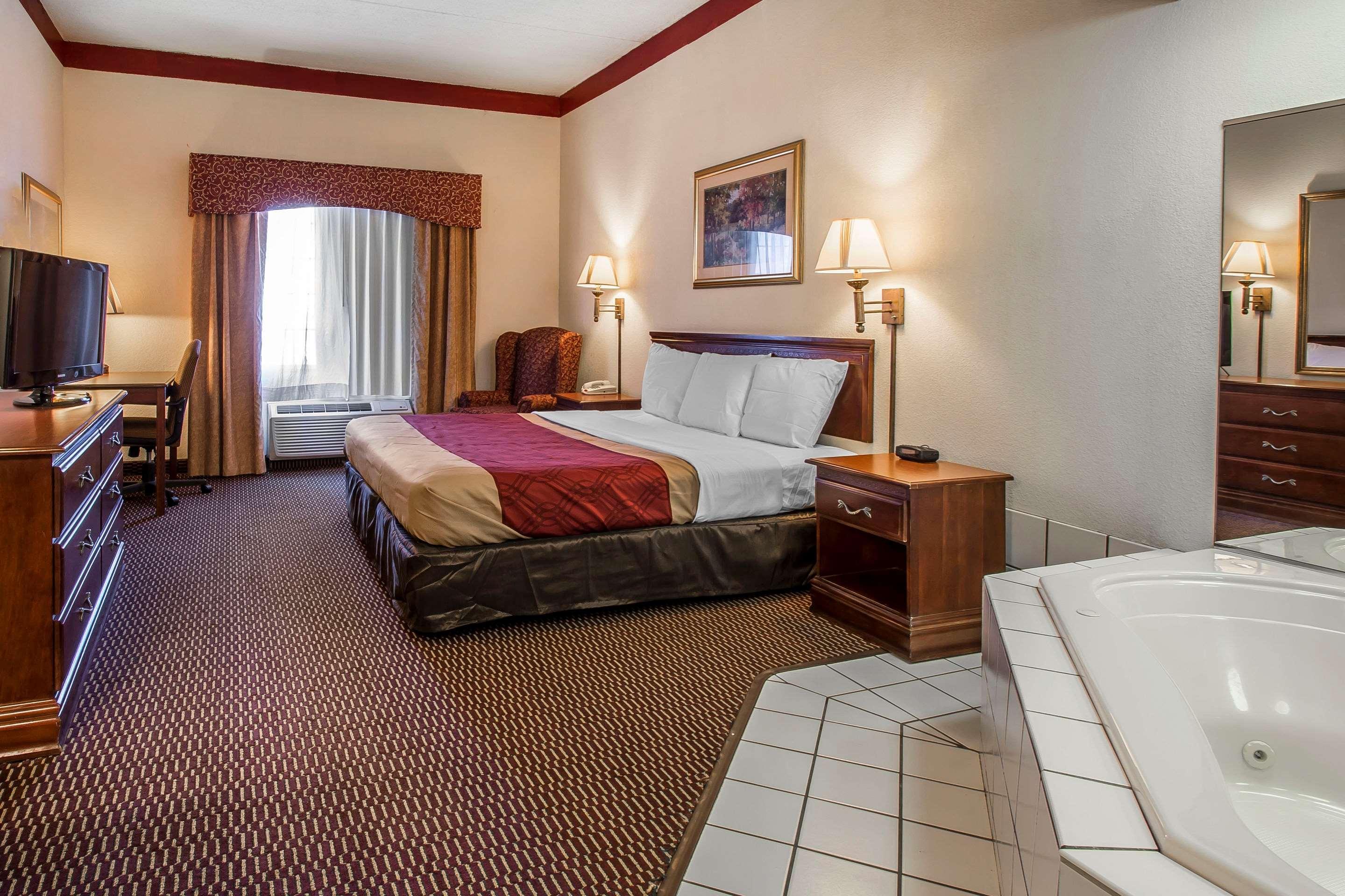 Econo Lodge Inn&Suites - Marianna Extérieur photo